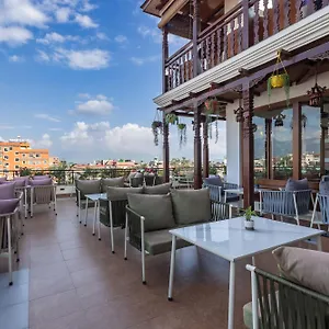 4* Hotel Timber House By Tara Group